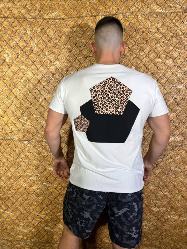 Camiseta manga corta Leopardo parches
